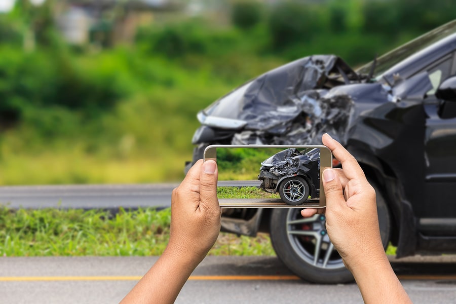 taking the photo of a car accident